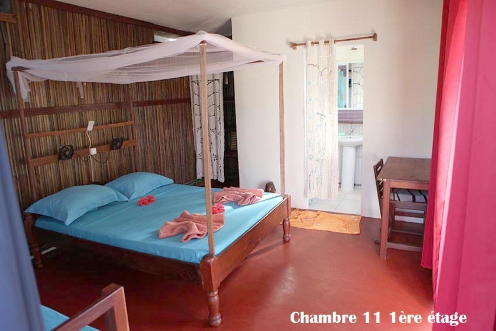 Hotel Chez Yolande Ampangorinana Zewnętrze zdjęcie